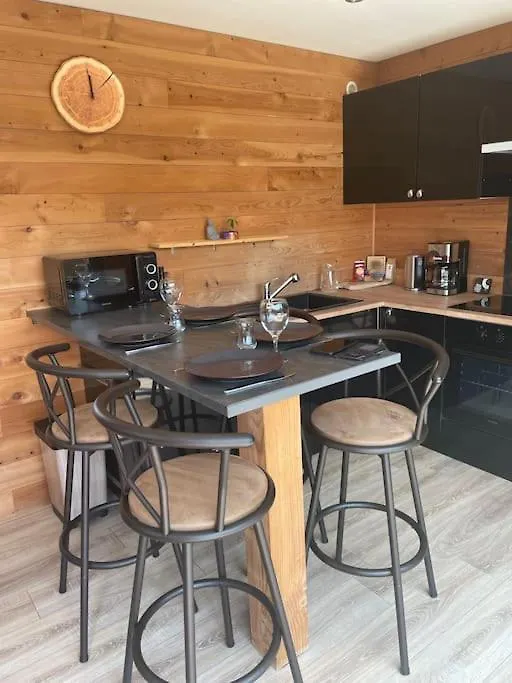 Chalet Moderne, Jacuzzi & Cinema Saint-Coulitz Tatil Evi