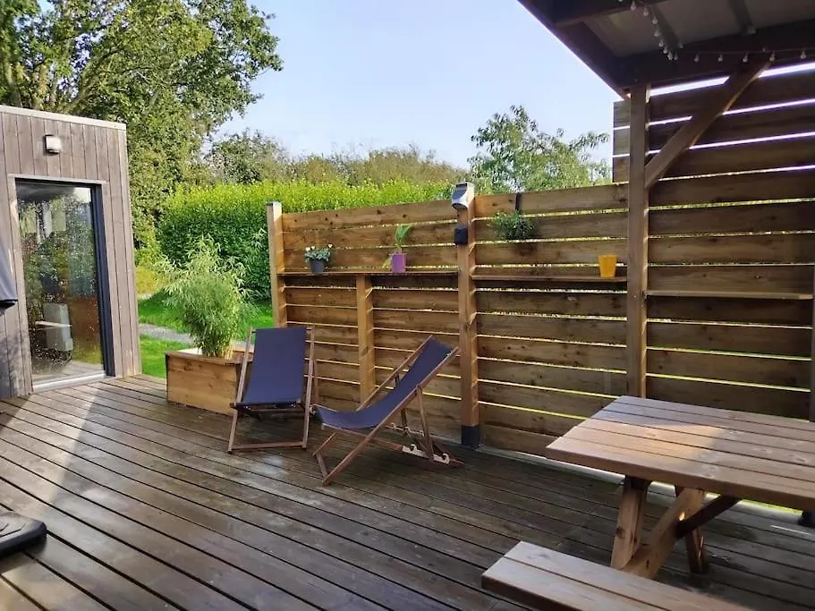 Chalet Moderne, Jacuzzi & Cinema Saint-Coulitz 0*,  Fransa