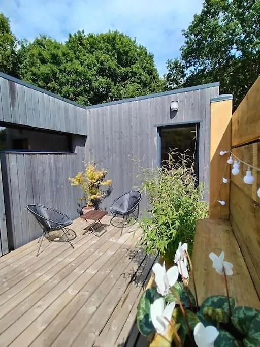 Chalet Moderne, Jacuzzi & Cinema Saint-Coulitz 0*,  Fransa